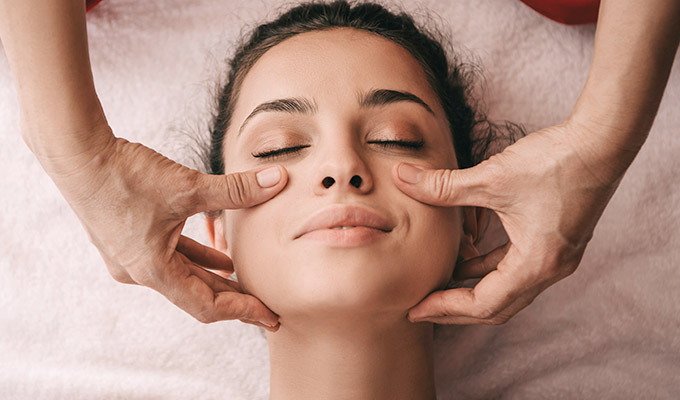 The Benefits of Massage for Your Beauty: Relaxation and Rejuvenation