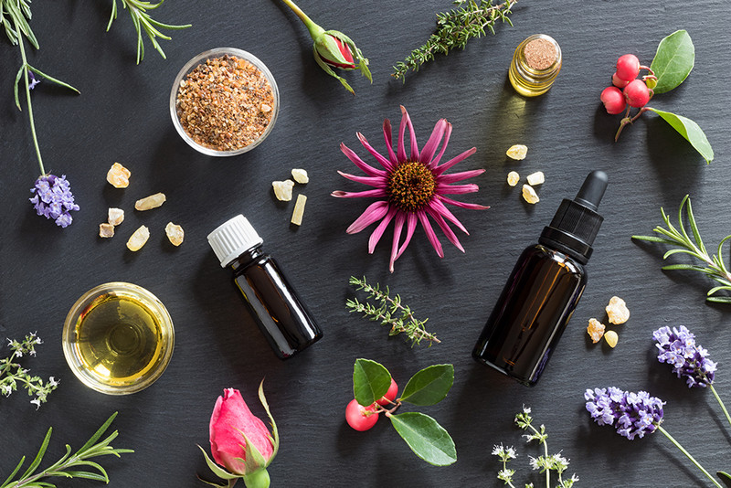 The Benefits of Aromatherapy for Your Beauty: Scents for a Beautiful Mood